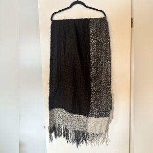 Timberland Oversize Black and Gray Knit Scarf